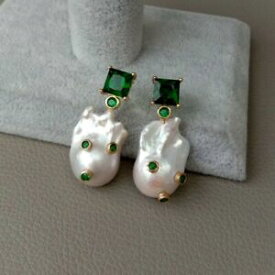 【送料無料】ジュエリー・アクセサリー ホワイトバロックパールグリーンラインストーンスタッドイヤリングcultured white baroque pearl green cz rhinestone stud earrings