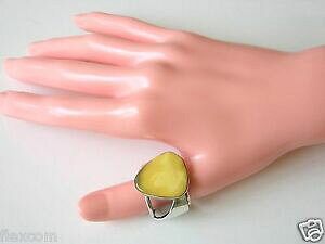 yzWG[EANZT[ Vo[Oo^[XRb`lC`[Ao[gCAOxl 900 bague en argent avec butterscotch nature ambre triangle 13,4g19,1 mm