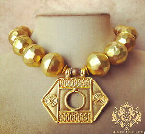 yzWG[EANZT[ AtJS[ft@^W[WG[y_gmust have martele africain perles dore fantaisie collier bijoux tribal pendentif