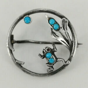 yzWG[EANZT[ VtOAClJGA[k[{[u[Vart nouveau broche avec einem grenouille dans schilfgras