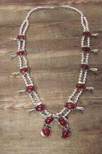 yzWG[EANZT[ {r[N[uhiozbhWG[nECgXJbVt[lbNXnavajo bijoux rouge howlite squash fleur collier par bobby cleveland