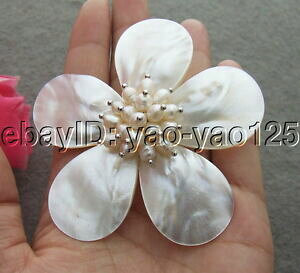 �y���������z�W���G���[�E�A�N�Z�T���[ �p�[���}�U�[�p�[���V�F���u���[�`white pearl mother of pearl shell flower brooch