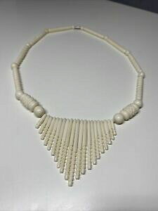 【送料無料】ジュエリー・アクセサリー オールドカラーラスデクーベージュmagnifique collier ancien ras de cou beige j 237