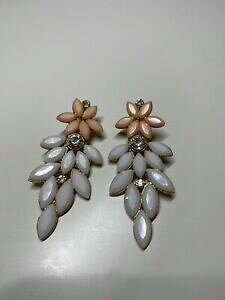 yzWG[EANZT[ Be[WzCgT[COboucle dforeille ancienne vintage blanc et saumon c159