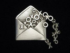 �y���������z�W���G���[�E�A�N�Z�T���[ �W���l�b�g�W���G���[�V���o�[�s���[�^�[�n�O�L�X�s��jj jonette jewelry silver pewter hugs amp; kisses in envelope pin