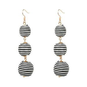 yzWG[EANZT[ COS[fp[RbgChnhnhzCgubNNXboucles doreilles dore perle coton fait main artisanal blanc noir class aa21