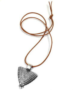 yzWG[EANZT[ ~mbg`F[uXbguEgCAOy_gminott chaine bracelet marron pour nouer avec pendentif triangle 21393