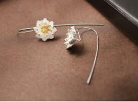 【送料無料】ジュエリー・アクセサリー ロータスイヤリングスターリングシルバードロップブライダルウェディングlotus earrings sterling silver blossom flower floral drop bridal wedding gift s6
