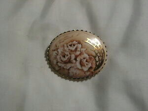 yzWG[EANZT[ Be[Wghu[`vintage ton dore , peint porcelaine fleurs broche