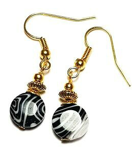 yzWG[EANZT[ V[gS[hubNzCg~tBI[p[KXnMOp[ZtbNcourt or noir blanc millefiori oreilles verre perle goutte pendantes perce hook