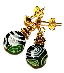 yzWG[EANZT[ V[gO[ubN~tBI[p[KXhbvy_gp[ZlCcourt or vert noir millefiori oreilles verre perle goutte pendantes perce clou