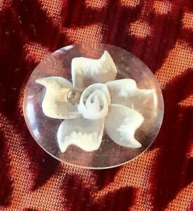 �y���������z�W���G���[�E�A�N�Z�T���[ ���W���u���[�`ancienne broche en resine ornee d�fune fleur