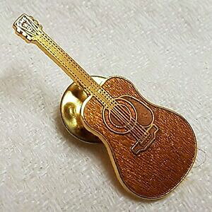 yzWG[EANZT[ Be[WsM^[Ao[gGBbc^vintage pins guitare signe albert elovitz metal dore emaille couleur miel z150
