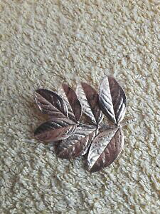 yzWG[EANZT[ Be[Wu[`vintage broche feuille dore leaf brooch