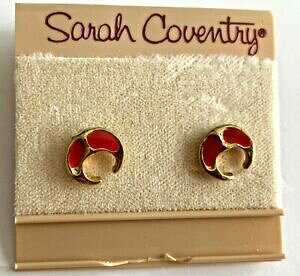 yzWG[EANZT[ Be[WCOTS[ftvintage boucle doreille signe sarah cov dore rouge croissant lune clous neuf