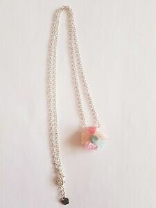 �y���������z�W���G���[�E�A�N�Z�T���[ �v�����g�y�^���p�e�t�B���l�b�N���Xcollier fleurs avec petalles a imprimes multicolores, artisanal,pate fimo,femme