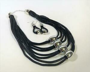 yzWG[EANZT[ Vo[p[ubNbVRA[COZbgt247 plusieurs rangees argent perle amp; maille noir collier amp; earring set