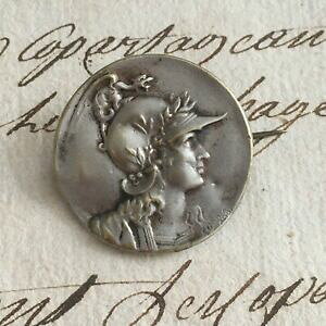 yzWG[EANZT[ AeB[NP[XLVo[^\W[u[`broche soldat a lantique casque chimere metal argente signe 1900