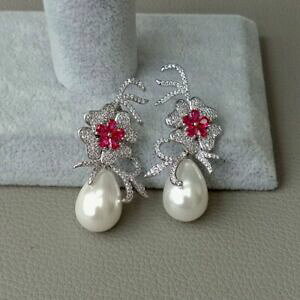 �y���������z�W���G���[�E�A�N�Z�T���[ �p���F�t�����[�z���C�g�V�[�V�F��red cz pave flowerwhite sea shell pearl teardrop stud earrings