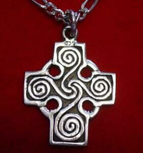 yzWG[EANZT[ PgEBbJNXy_g`[WG[celtic wicca triskele cross pendant charm jewelry