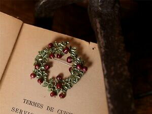 �y���������z�W���G���[�E�A�N�Z�T���[ �u���[�`�N���E���N���X�}�X���g��broche pin vert rouge email feuille fruit couronne de gui noel cadeau retro xz8