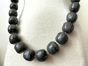 【送料無料】ジュエリー・アクセサリー ヴィンテージパールプラスチックグレーベージュcollier vintage perle plastique cube arrondi gris beige marbre 63cm