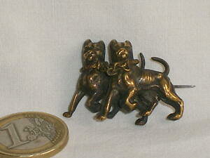 yzWG[EANZT[ {NT[u[`Jbvbelle broche ancienne laiton couple de boxers
