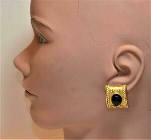 yzWG[EANZT[ Be[WTCuJhIjNXubNVFCvXNGANZbT[COvintage signe blanca dore onyx noir forme carree a clipser boucles doreilles