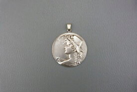 【送料無料】ジュエリー・アクセサリー アートペンダントセンチメートルravissant pendentif art nouveau en metal argente, debut xx eme, o 4,5 cm