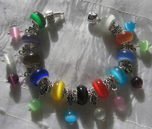 �y���������z�W���G���[�E�A�N�Z�T���[ �r�[�Y�u���X���b�g�u�����P�X���^���A���W�����e�N���b�v�`�F�C���X�l�[�Nbracelet perles oeil de chat breloques metal argente clip chaine serpent