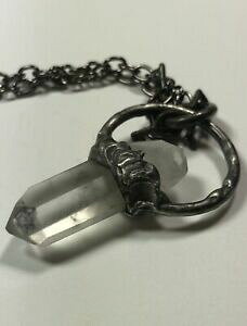 yzWG[EANZT[ lbNXEBbJcollana con cristalli di quarzo fatto a mano con doppia terminazione inclusioni chiavi wicca strega