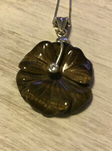 yzWG[EANZT[ ^CK[XX^[OVo[y_glbNXcollana con ciondolo insolita dichiarazione argento sterling con occhio tigri intagliato fiore