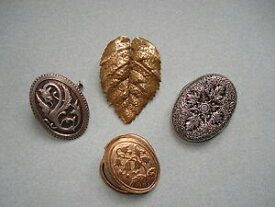 【送料無料】ジュエリー・アクセサリー アンシアンズブロッシュドファラードオドコルセージ4 clips anciens broches de foulard ou de corsage