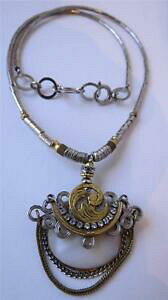 yzWG[EANZT[ oVo[S[hg[VFy[Xgy_g`F[lbNX`[ubalinese silver amp; gold tone shell incollare ciondolo 17 tubo collana catena