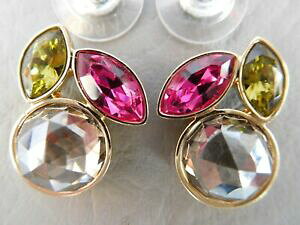 【送料無料】ジュエリー・アクセサリー スワロフスキーブークルドロイユハイライトプラーククリストーローズヴェルテベージュドームイヤリングswarovski boucle doreille clou plaque or cristaux rose ve