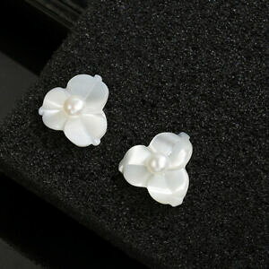 �y���������z�W���G���[�E�A�N�Z�T���[ �C�������O�V���o�[�X���[���t�����[�N���[�o�[orecchini argentato piccolo fiore trifoglio 3 petalo madreperla perle tz4