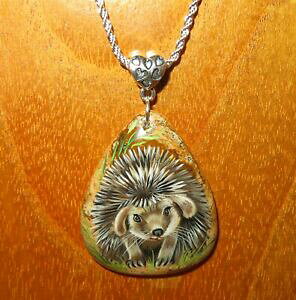 yzWG[EANZT[ CXgCXy_gIWinhyCgsNx[WSo`o\TClongeared istrice ciondolo originale mano dipinto rosa beige gorbachova firmato