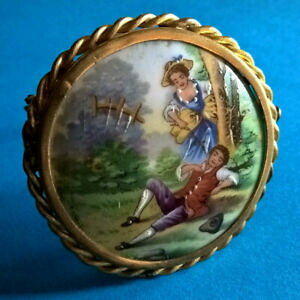 【送料無料】ジュエリー・アクセサリー ブローチセーヌロムアンティークポルケレーヌリモージュヴィンテージブローチbroche scene romantique porcelaine limoges vintage brooch