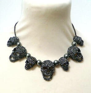 �y���������z�W���G���[�E�A�N�Z�T���[ �o�g���[�E�B���\���s���[�^�[�N���X�^���p�[���X�J���l�b�N���Xbutler e wilson peltro cristallo perle collana teschio