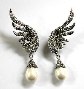 �y���������z�W���G���[�E�A�N�Z�T���[ �o�g���[�E�B���\���V���o�[�N���X�^���G�i�����E�B���O�X�p�[���h���b�v�C�������Obutler e wilson argento cristallo smalto ali perle orecchini a goccia nuovo