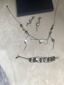 yzWG[EANZT[ XtXL[lbNXCOuXbg}bVuZbgswarovski collana e orecchino e bracciale set massiccio