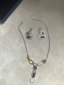 yzWG[EANZT[ XtXL[lbNXCO}`J[Zbgswarovski collana e orecchini set multi colore