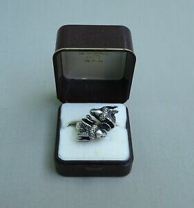 yzWG[EANZT[ gxoQAAWtBOhDeeXhxGAbRtres belle amp; importante bague en argent figurant deux tetes de beliers accolees