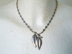 yzWG[EANZT[ AeB[NVo[bLlbNXRA[EBY[tg[[antico argento placcato collanacollier con foglia rimorchio wmf 14 g39,5 cm