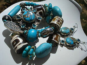 yzWG[EANZT[ {[bghgrW[AxbN^[RCYRA[Gj[NoQ{[AWbeau lot de trois bijoux avec turquoisescollier ethniquebagueboargent
