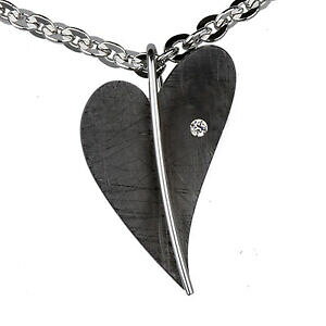 �y���������z�W���G���[�E�A�N�Z�T���[ �Z���I�f�U�C���y���_���g�A���n�[�g�C���X�e�����Xserio design ciondolo an411 cuore in acciaio inox nero brillante 002 ct 30 mm