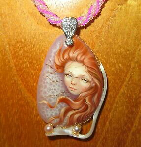 �y���������z�W���G���[�E�A�N�Z�T���[ �A�[�g�W���W���[�y���_���g�K�[���n���h�r�[�h�l�b�N���X�X�g�[���V�F��ciondolo shenshin art ginger ragazza hand beaded collana firmata lilla stone amp; shell