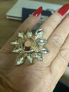 yzWG[EANZT[ m{GtHniJCVXtXL[IfBZCAeBtAl}`RChS[hg[^}znovo em folha na caixa swarovski odysseia mot