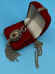 yzWG[EANZT[ Be[WS[h^tBlbNXy_gfUCvintage oro metallo filigri ricamato fiore collana con pendente design