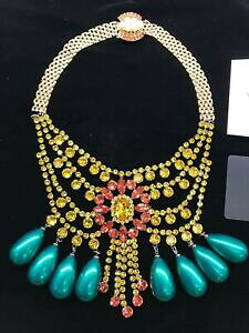 yzWG[EANZT[ }EBO[eBA[hsAhbvo[olbNXmawi verde a livelli peardrop barbarella collana